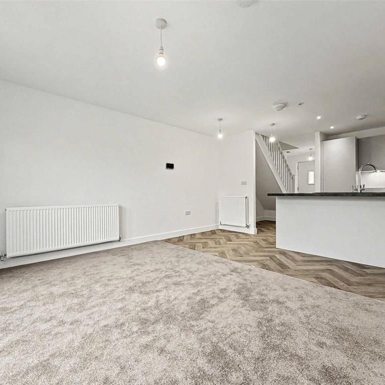 2 bedroom terraced house to rent - Photo 1