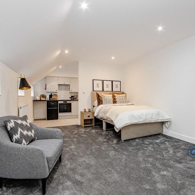 1 bedroom in a house share to rent - Photo 1