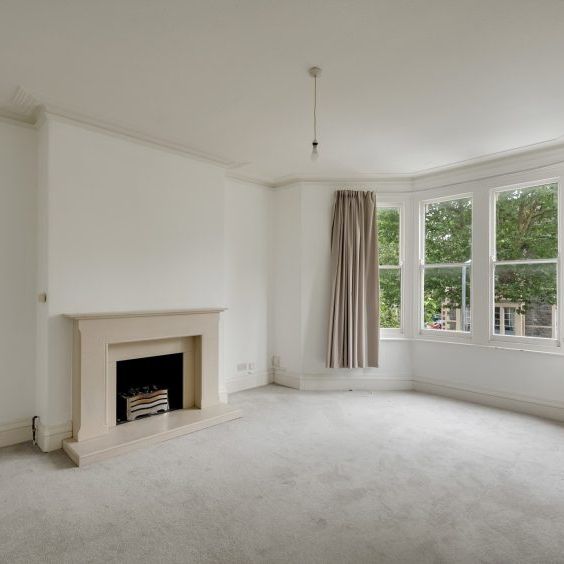 2 Bed Flat - Photo 1