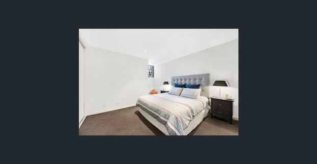 Deluxe Style, Prestigious Position - Photo 1