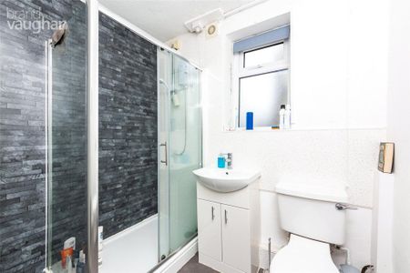 4 bedroom end of terrace house to rent - Photo 3