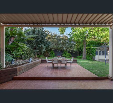 1 Lansell Cres, Camberwell, Vic 3124 - Photo 3