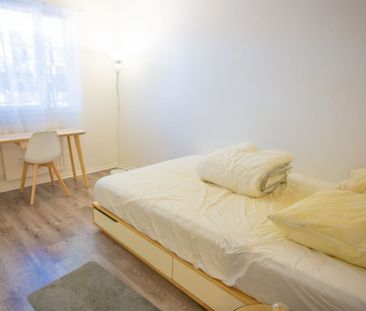 Location Appartement 5 pièces 91m² - Photo 3