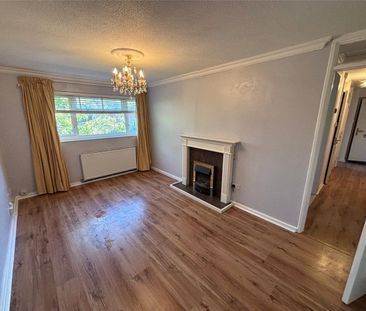 Available now, we offer to you 8 Lichfield Grove, a well presented ... - Photo 1