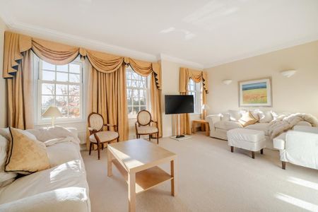 4 bedroom townhouse to rent - Photo 2