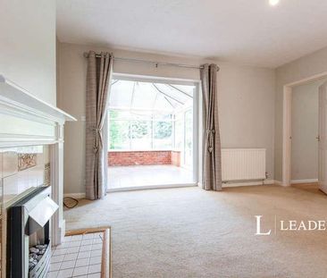 Whitehill Road, Hitchin, SG4 - Photo 2