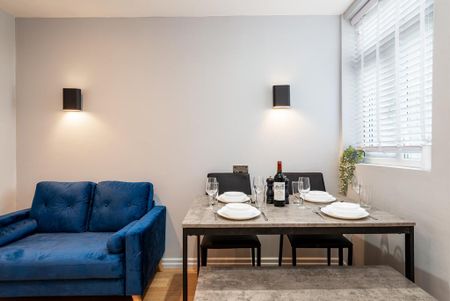 6 bedroom terraced house to rent - Photo 2