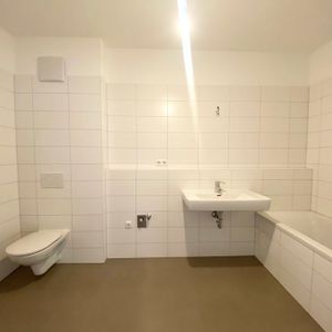 Sonnige 2-Zimmerwohnung mit Loggia - Foto 2