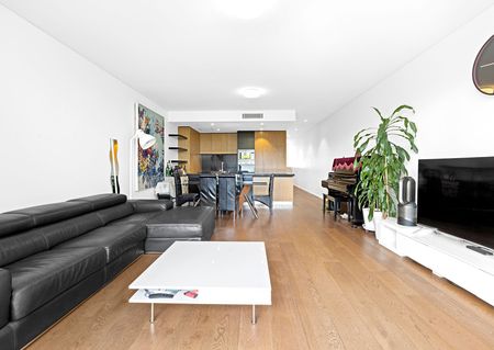 Superbly Presented Oversized Two Bedroom Apartment - Photo 2