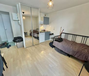 Location Appartement 1 pièce 18m² - Photo 2