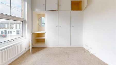 House to rent - Photo 4