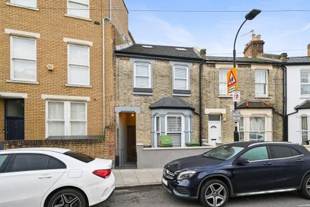 1 bedroom in a house share to rent - Photo 3