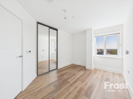 Bath Road, Slough, Berkshire,SL1 - Photo 2