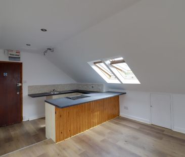 Studio Flat / Apartment - Photo 2