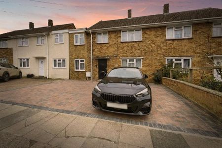 1 bedroom in a house share to rent - Photo 3