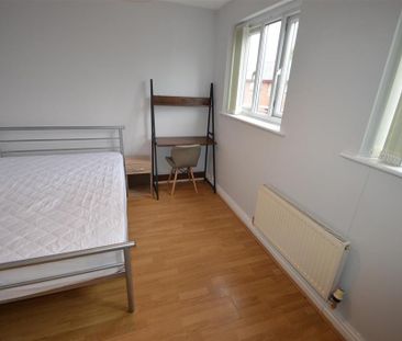 4 bedroom townhouse to rent - Photo 5