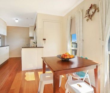 Comfortable Family Home - Photo 1