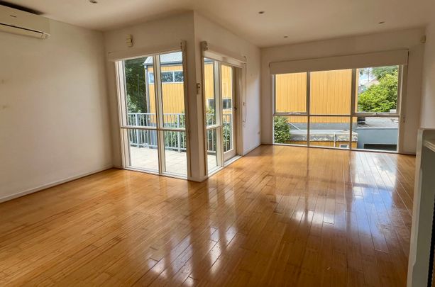 5/2 Gibson Street, Caulfield East VIC 3145 - Townhouse For Rent | Domain - Photo 1