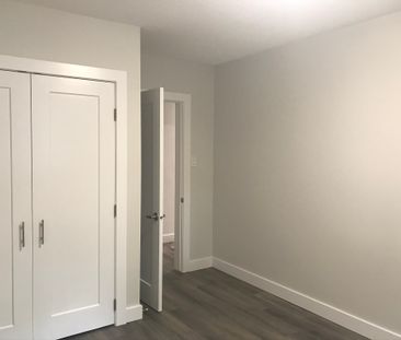 CRESTLINE APARTMENTS - Photo 3