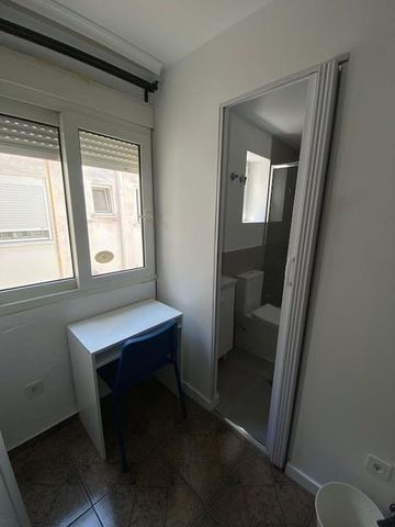 Carrer San Edesio, Manises, Valencian Community 46940 - Photo 5