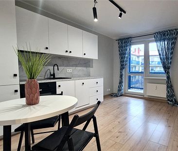 = Komfortowe dwupokojowe mieszkanie = - Photo 2