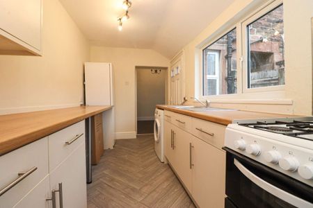 Terraced House in Trafalgar Street, Denton Holme - Photo 5