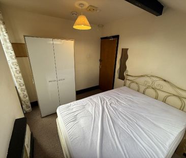 5 bedroom flat to rent - Photo 4