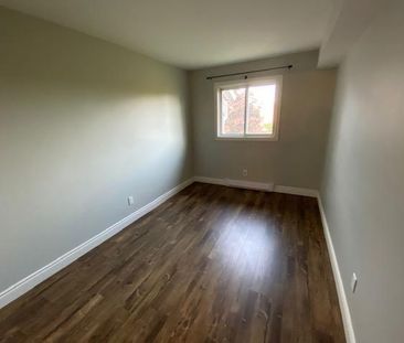 304-573 Armstrong Road - 2 bed, 1 bath - Photo 2