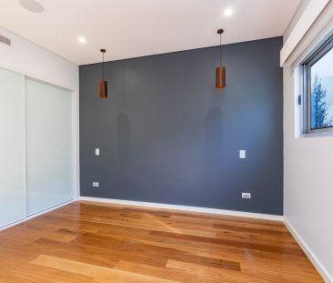 37 Trafalgar Street, Enmore NSW 2042 - House For Rent | Domain - Photo 2