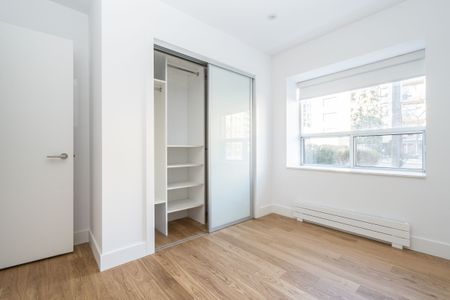 365 Eglinton Avenue East - Photo 4