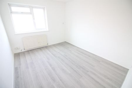 Deepwell Close, Isleworth - Photo 2