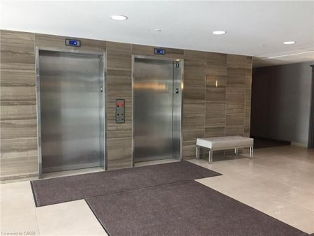 For Lease - 5010 Corporate Drive Unit# 226, Burlington, Ontario - Photo 4