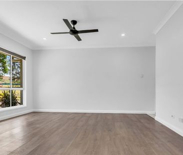 Spacious 4-Bedroom Home in Upper Coomera - Photo 6
