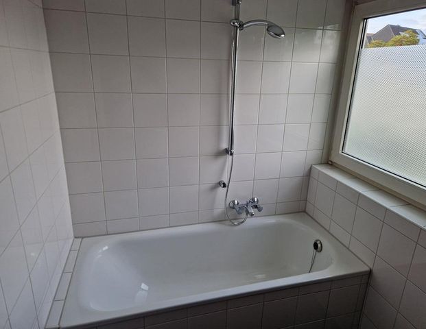 Helle 2-Zimmer-Wohnung/Büro im DG - 68 qm - Turfstraße, GE-Horst - Photo 1