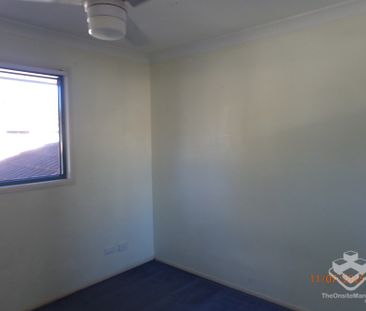 Centrally located 3 bed townhouse available in Carrara soon - water... - Photo 5