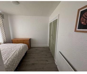 Room in a Shared Flat, High Street, CR0 - Photo 2