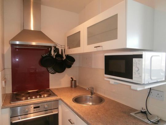 Studio to rent - Photo 1