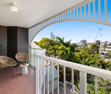 Amazing 1 Bedroom Unit - Walking distance to Kangaroo Point Cliffs - Photo 5