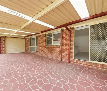 Large 5 Bedroom Family Home - Photo 2