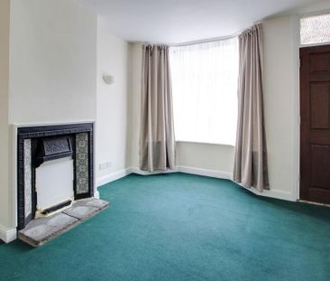 2 bedroom end of terrace house to rent - Photo 2