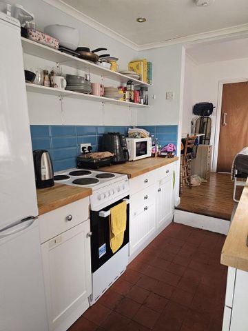 4 bedroom property to rent - Photo 3