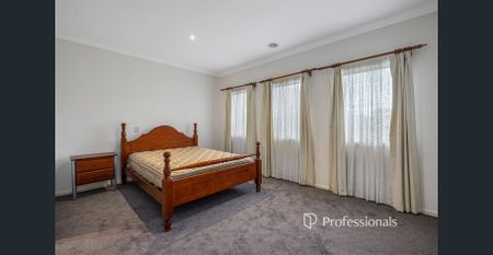 Spacious Family Home in Glen Waverley - Photo 4