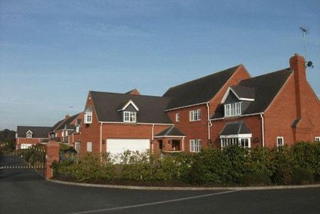 5 bedroom detached house to rent - Photo 3