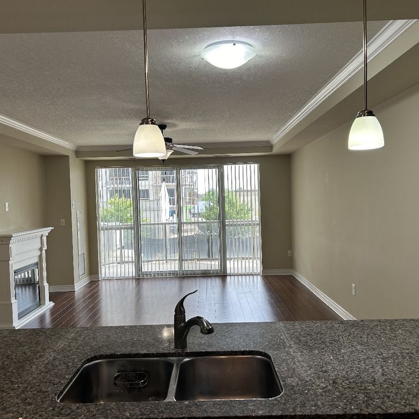 For Lease - 1030 Coronation Drive Unit# 201, London North, Ontario - Photo 1