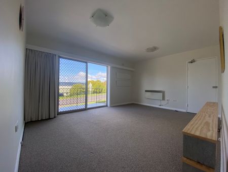 Neat & Tidy Unit Close to CBD - Photo 4