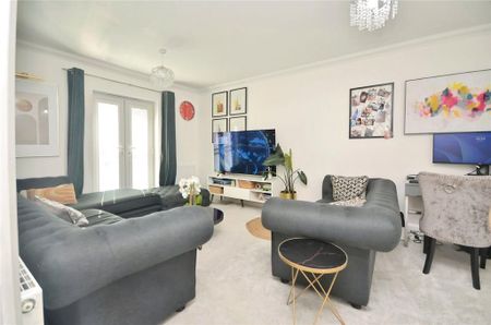 4 bedroom link detached house to rent - Photo 3