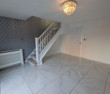 2 bedroom end of terrace house to rent - Photo 2