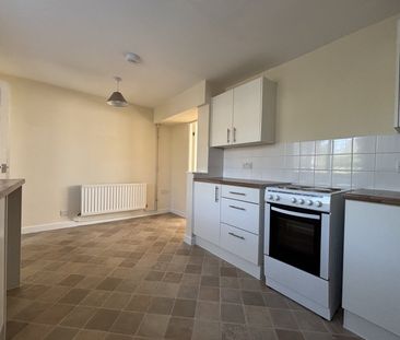 Ramilies Crescent, Walsall, WS6 - Photo 4