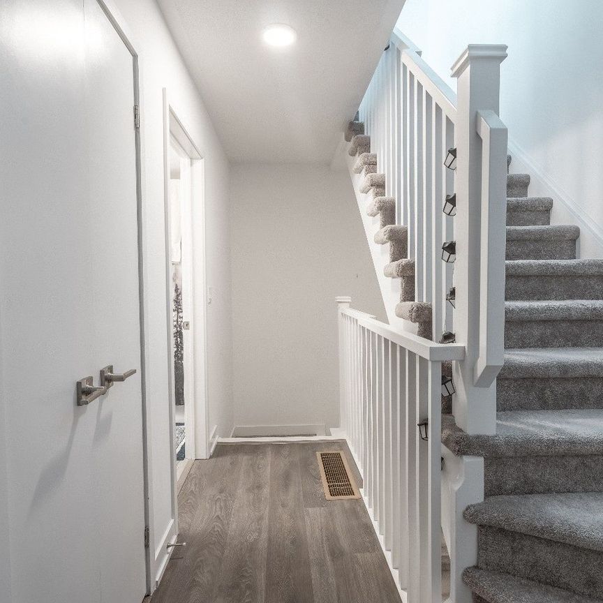 For Lease - 1121 Cooke Boulevard Unit# 45, Burlington, Ontario - Photo 1