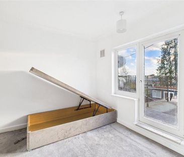 3 bedroom link detached house to rent - Photo 4